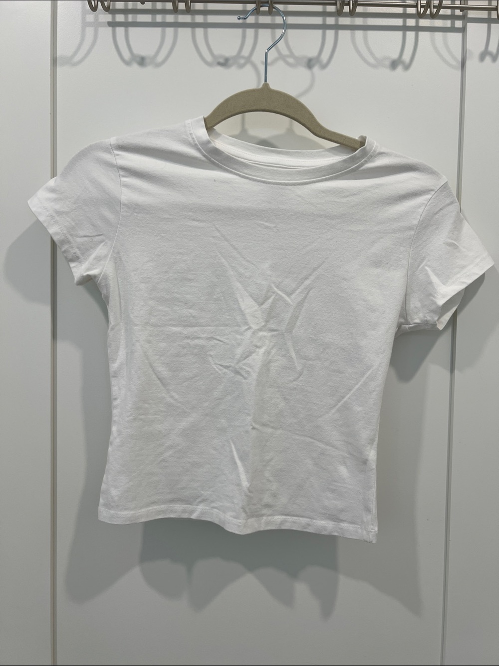 Rue21 White Cropped Tee with Printed Neck Label